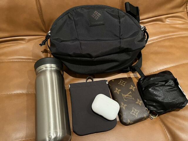 【Columbia パナシーアショルダー】500mlの水筒、エコバッグ、財布、ポーチなど普段の持ち物を入れても余裕がありました◎