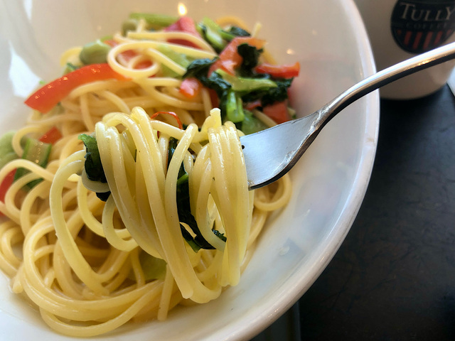 【タリーズコーヒー　彩り野菜と利尻昆布だしの和風ペペロンチーノセット】利尻昆布の旨みが沁みた麺と野菜が美味しい