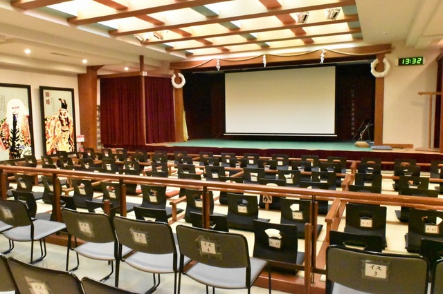 かむくら座のステージ