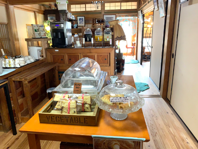 パンの販売の販売もしている