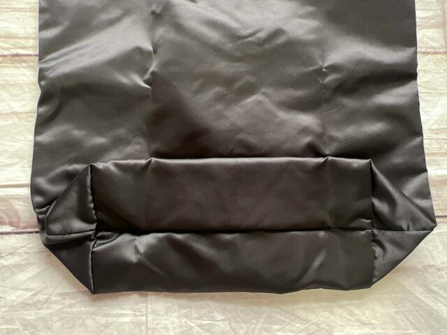 底マチがしっかりあるのでたくさん入りそう！