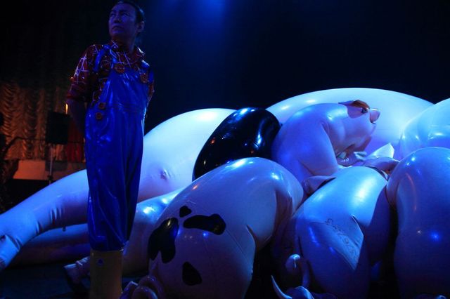 サエボーグさんの新作「豚小屋」