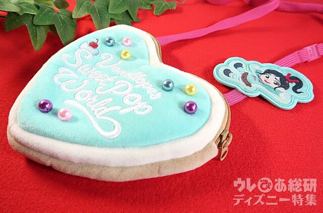 ネックポーチ 2,600円 ディズニー・パルパルーザ「ヴァネロペのスウィーツ・ポップ・ワールド」