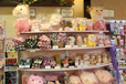 豚グッズの販売も豊富。