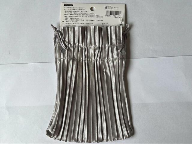 【セリア P0C-035】プリーツが入ることでさらに生地が高見え