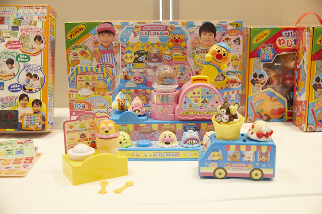 アンパンマンシリーズ　撮影：富田恭透