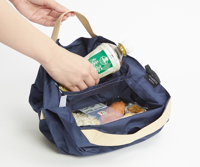 セブンプレミアム ライフスタイル シュパット コンパクトバッグ