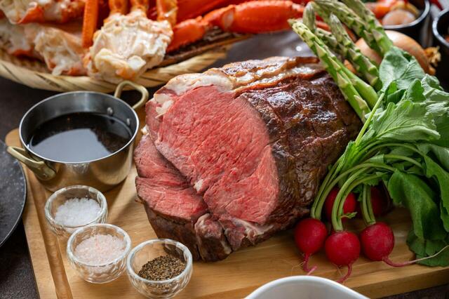 「ローストビーフ」＜期間：2026年3月26日（木）～6月3日＞【魅力的な“北海道グルメ”をブッフェで堪能！オリジナル海鮮丼も作れちゃう「春の北海道ブッフェ」開催中！】