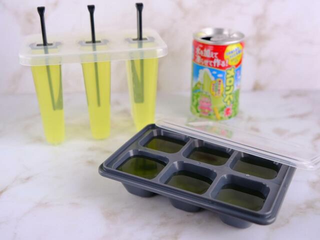 容器に注いで冷凍庫で冷やし固めます