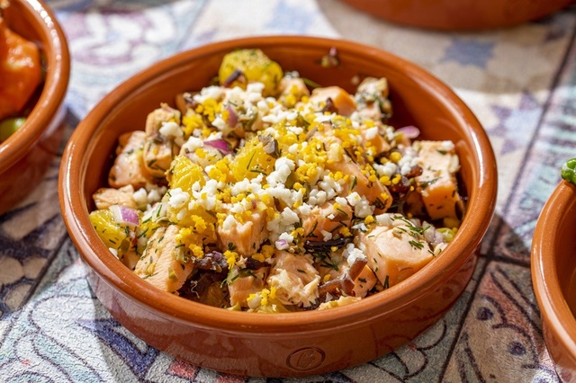 サーモンとオレンジ、春日井キクラゲのレモホングラナディーノ