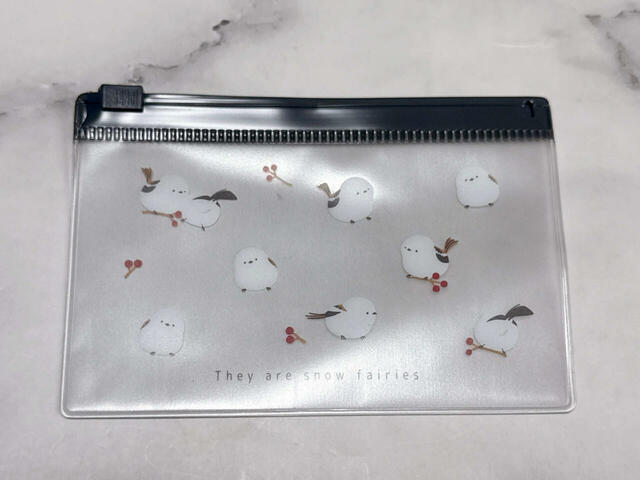 Mサイズはさまざまなポーズのシマエナガの総柄！