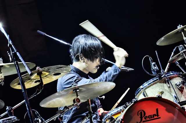 RAZOR (PHOTO BY 土屋良太)