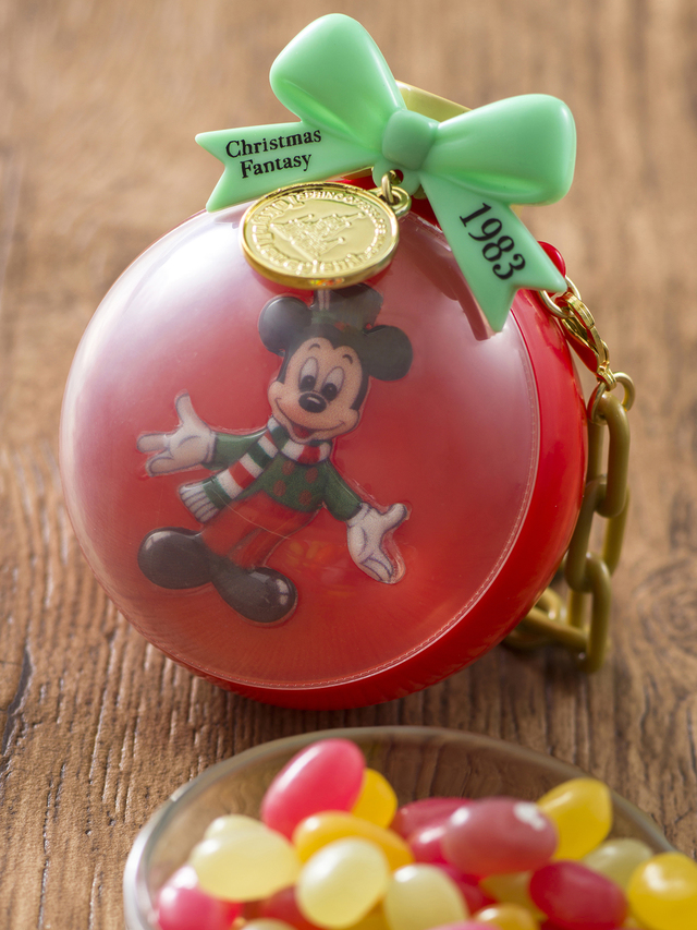 グミキャンディー、ミニスナックケース付き 800円｜東京ディズニーランド「リフレッシュメントコーナー」「フレッシュフルーツオアシス」「フードブース」、東京ディズニーシー「リフレスコス」｜東京ディズニーリゾート「ディズニー・クリスマス」