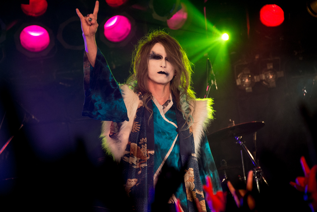 Jin-Machine・あっつtheデストロイ（Vo）