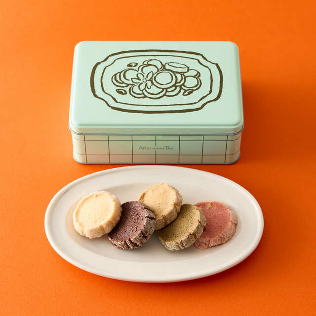 【アフタヌーンティー・ティールーム「ニューイヤーズバッグ2026」】クッキー缶は缶のデザインも上品でおしゃれ!