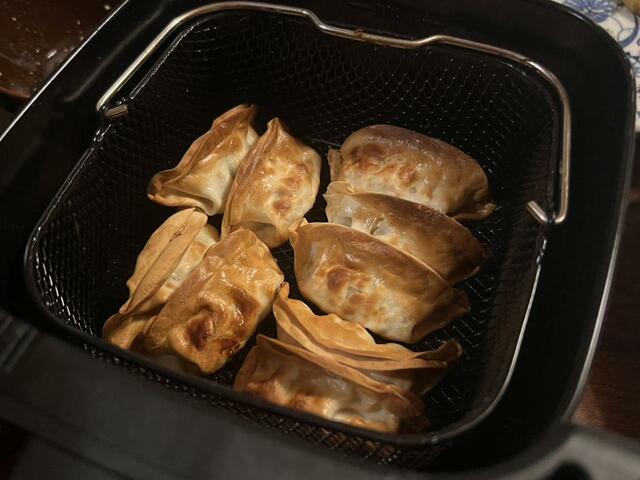 【ニトリ　ノンオイルフライヤー　揚げぎょうざ】皮がパリッとしていて美味しい