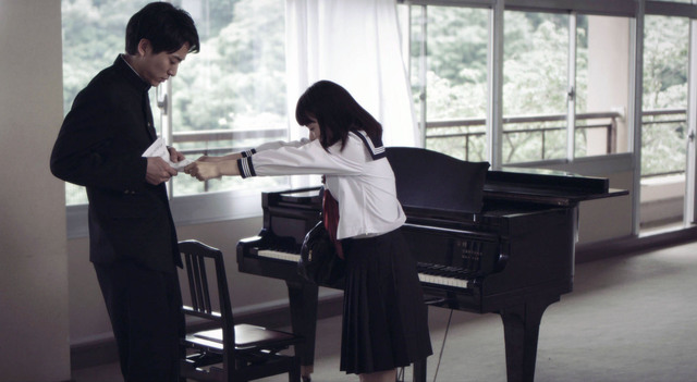 ©2015 halyosy、藤田遼、雨宮ひとみ、スタジオ・ハードデラックス／PHP研究所／『桜ノ雨』製作委員会