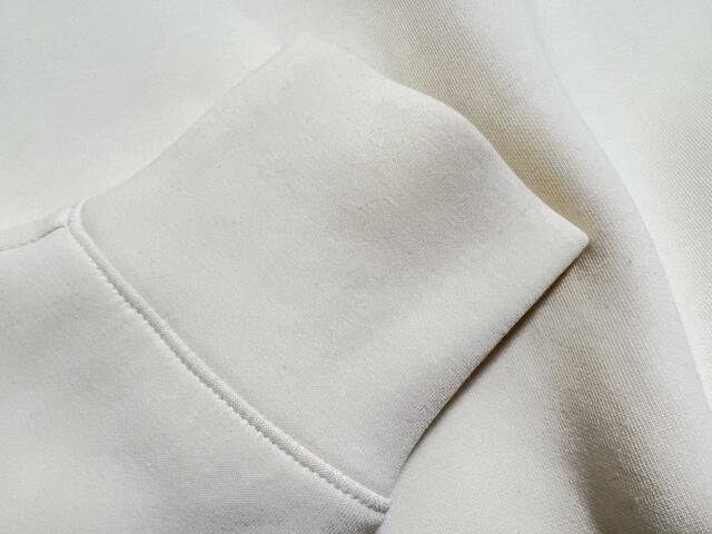 【無印良品 二重編みスウェットシャツ】手首が細く見えそうな長さでちょうど良い