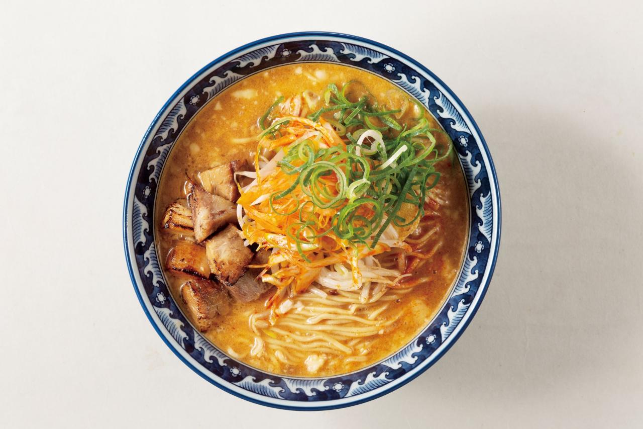 濃厚ラーメン好き必見】2種類の炙りチャーシューと辛ネギがクセ旨な