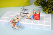 「ピーターラビット(TM)アクリルキーホルダー」<期間:2025年8月1日〜>【ポンパドウルで「ピーターラビット(TM)」コラボグッズを発売!可愛いオリジナルアクリルキーホルダー登場!】