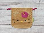 キティちゃんのお顔がそのまま巾着ポーチに！