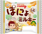 「ぽにょっとミルキー（ポコちゃんデザイン）」＜価格：166円（税込）＞【【不二家】GWは「ペットボトルカバープレゼントキャンペーン」開催！こどもの日のお祝いにぴったりなケーキも登場！】
