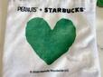 前面にグリーンのハートプリント付き。スタバらしい配色がGood！