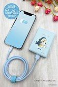「mofusand モバイルバッテリー 5000mAh サメにゃん」充電イメージ
