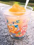 「ダッフィーのサニーファン」スーベニアカップとシェイブアイス(みかん)