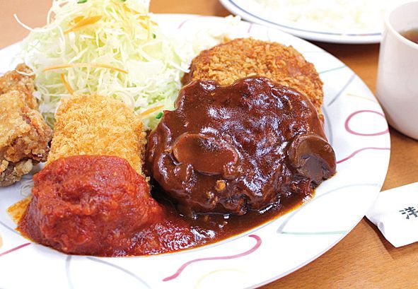 関西ハンバーグの名店／洋食のいろは 本店（高槻市）　いろはランチ  864円