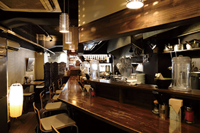 日本橋 製麺庵 なな蓮（三越前）  内観