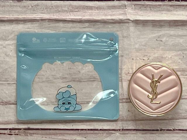 「The Quantum」サイズとクッションファンデを並べてみました♪