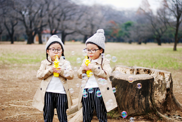 トレンチコート ／クルーネックＴ（長袖） ／カットソージョガーパンツ