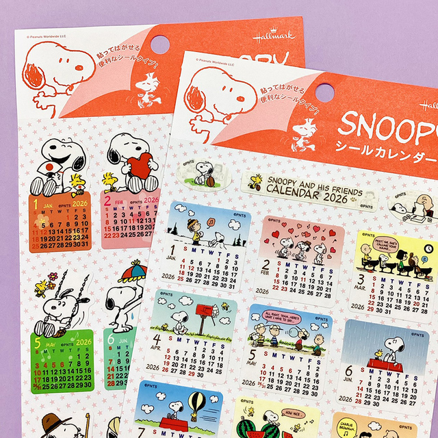 【PEANUTS 2026カレンダー＆ダイアリー】シールカレンダー（2柄）：各385円（税込）