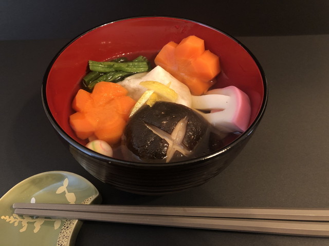 「お雑煮」（「あご入りだしの素」使用）