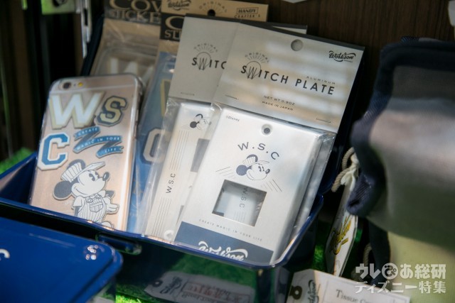 コンセントカバーとスマートフォンカバー