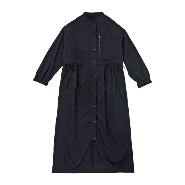 【ワークマンのワンピース人気ランキング 5位】「レディース高撥水シェルワンピースコート」3,900円 (税込)