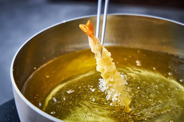 「こだわりの定番メニュー」＜期間：2025年12月20日～12月25日＞【心ときめくクリスマスメニュー＆こだわり料理がお出迎え！ホテルメトロポリタン「クリスマススペシャル ビュッフェ」で特別なひととき♪】