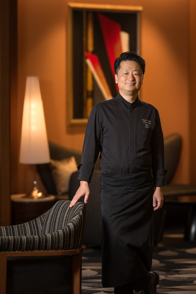 「ヒルトン名古屋総料理長 佐藤弘 さん」【【ヒルトン名古屋】ホリデーシーズンの食の旅が楽しめるランチ＆ディナービュッフェ「ワールド・クリスマス・ビュッフェ ～五感を満たす美食の旅～」開催】