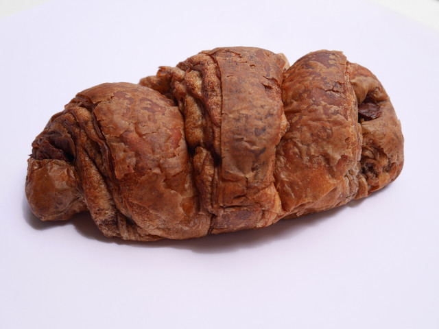 大麦のチョコクロワッサン（ナチュラルローソン/ローソン）