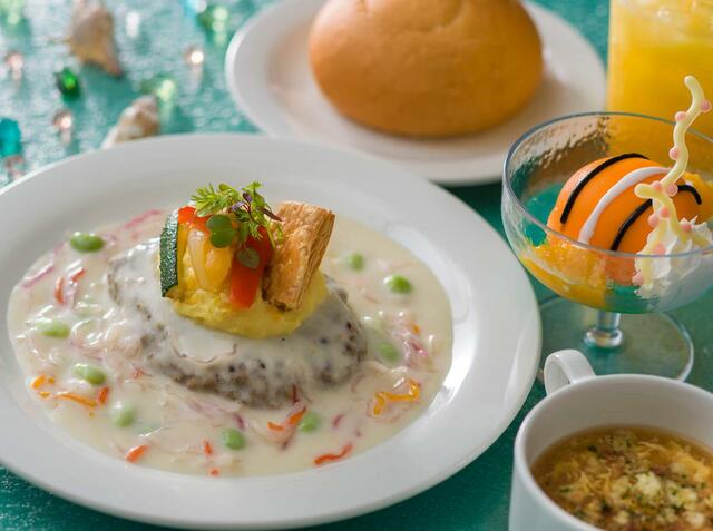 「ホライズンベイ・レストラン」スペシャルセット 2,680円｜東京ディズニーリゾート40周年“ドリームゴーラウンド”