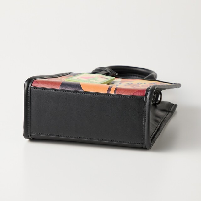 プリントショルダーバッグ「プリンセスと魔法のキス」｜￥ 6,990 （税込）