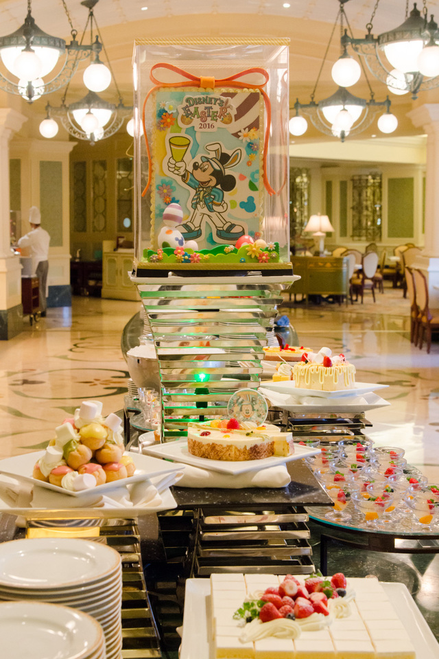 2016年“ディズニー・イースター”ランチブッフェ／ディナーブッフェ｜東京ディズニーランドホテル「シャーウッドガーデン・レストラン」