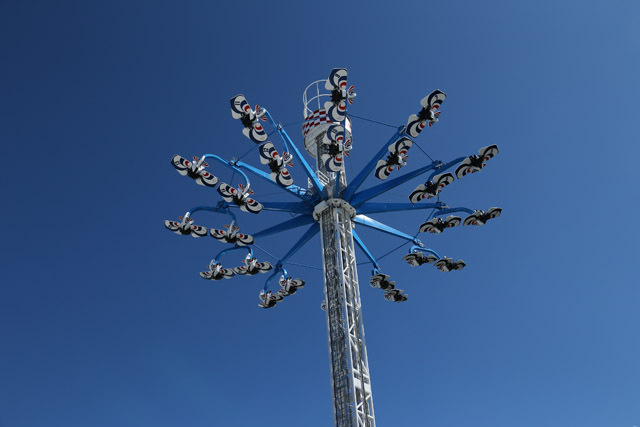 富士急ハイランド「テンテコマイ」