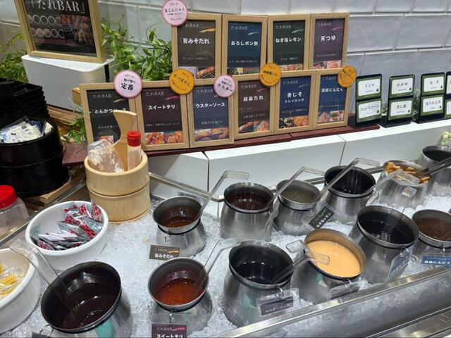 【くし葉 食べ放題】串揚げの味変が楽しい！甘口ソース、辛口ソース、ポン酢にカレー塩まで、豊富なタレ＆塩が勢ぞろい♪