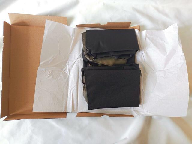 キレイに折りたたまれている【InRed（インレッド）9月号：付録「ジャーナル スタンダード」7つの機能付きトートバッグ】