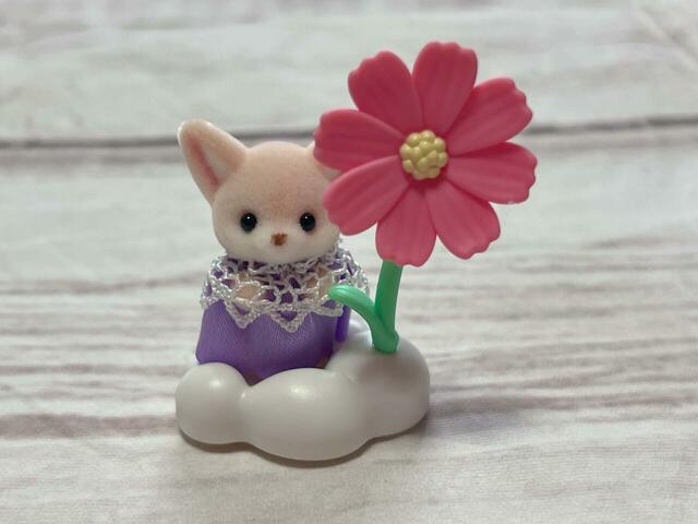 台座に乗せてみました！かわいすぎませんか…？！