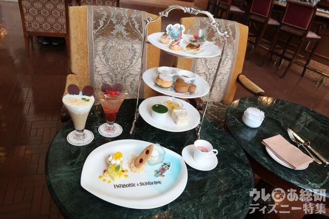 ドリーマーズ・ラウンジ 東京ディズニーランドホテル・サマーダイニング アフタヌーンティーセットとスペシャルドリンク2種