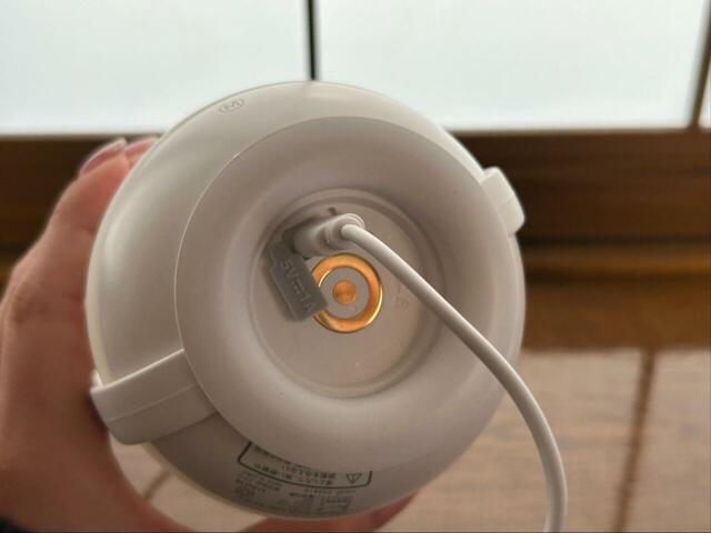 【ニトリ　停電時に光るLEDランタン】底面のUSBポートに直接コードを挿して充電することも可能です◎