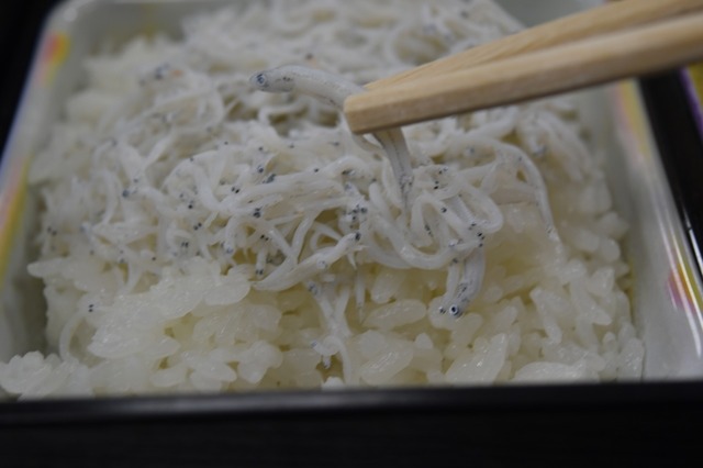 ふわふわの釜揚げしらす